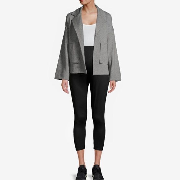 𝅺NWT Time and Tru Maternity Capri Leggings - Picture 3 of 8